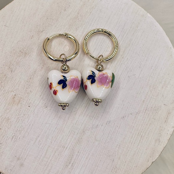 Dainty Cute Small Ceramic Heart Earrings - Picture 3 of 6